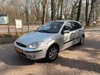 Ford Focus 1.6 I Ghia 2004 Grijs / NEW APK, Auto's, 1596 cc, 15 km/l, Zwart, 4 cilinders