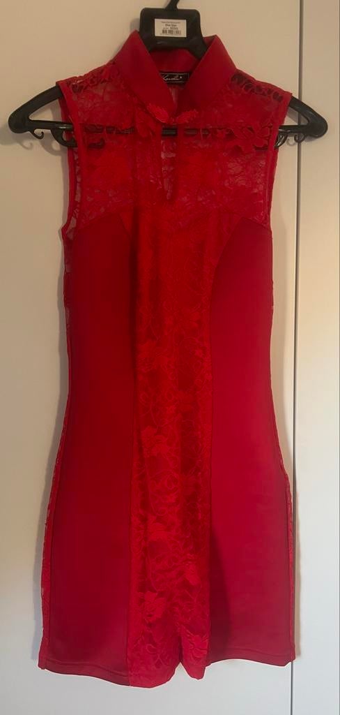 Rode kanten jurk met Chinese kraag, Ophalen of Verzenden, Zo goed als nieuw, Maat 36 (S), Boven de knie