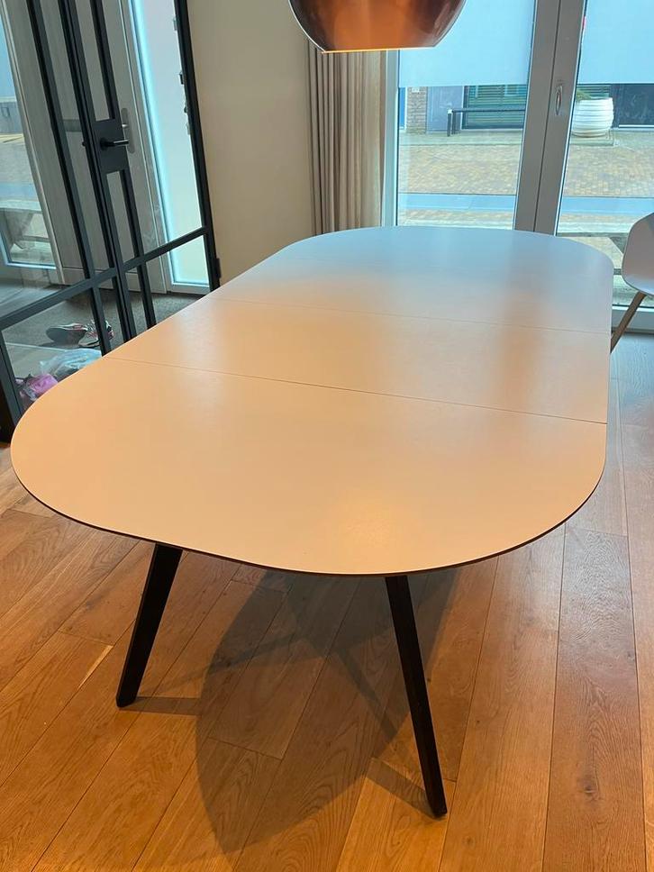 Boconcept Eettafel - Uitschuifbaar 120x120 tot 220 cm, Huis en Inrichting, Tafels | Eettafels, Gebruikt, 100 tot 150 cm, 200 cm of meer