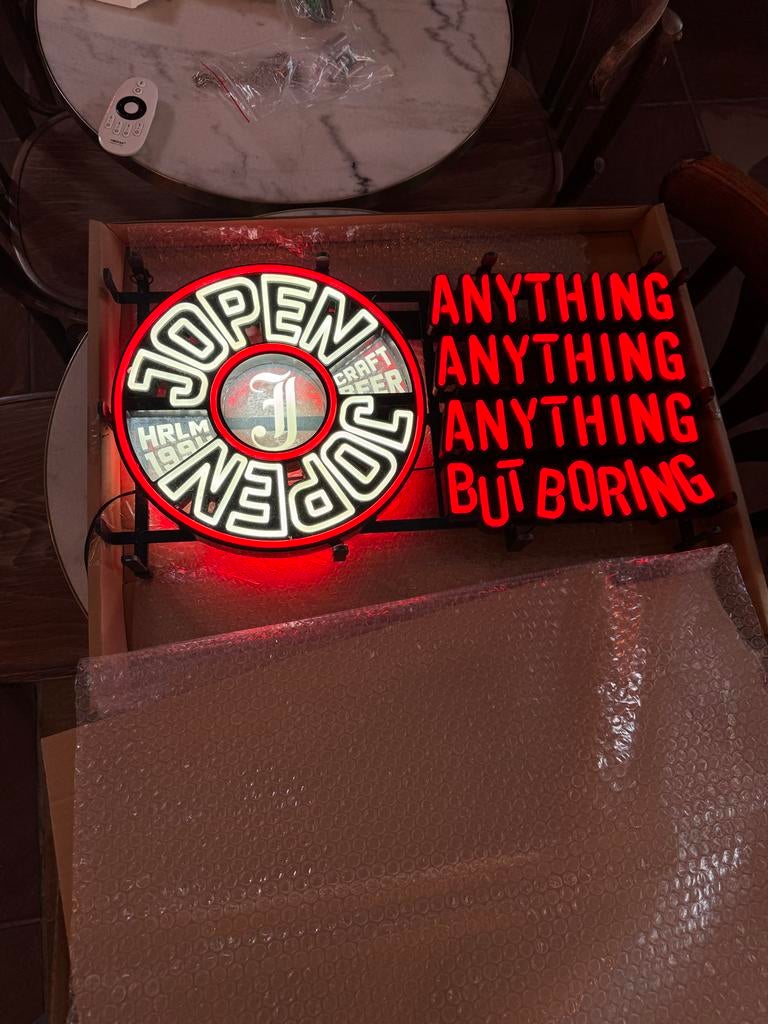 Jopen bier neon op hang bord, Ophalen, Zo goed als nieuw