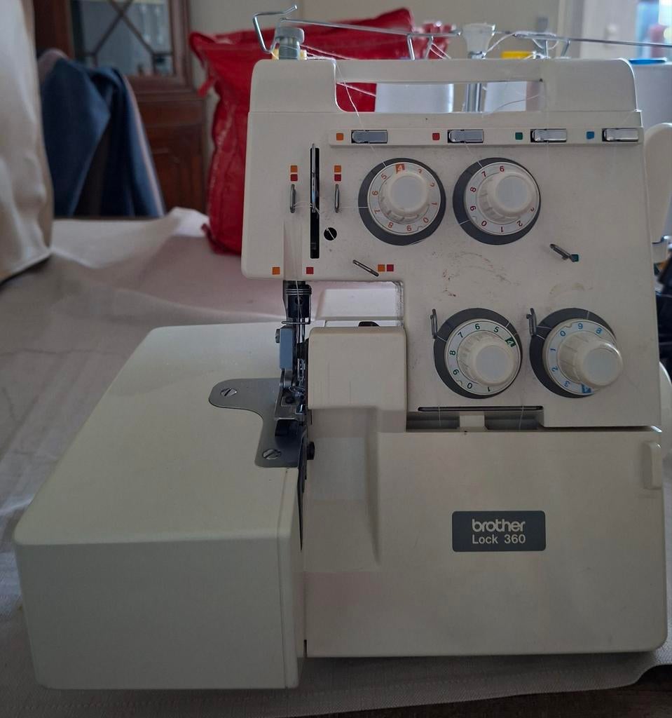 Brother Lockmachine 360 en Singer Naaimachin, Ophalen of Verzenden, Gebruikt, Lockmachine, Brother
