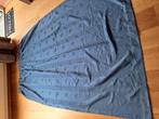 Blauw gordijn met blaadjes motief, 1 m breed x 2,20 m lang, Huis en Inrichting, Stoffering | Gordijnen en Lamellen, Ophalen of Verzenden