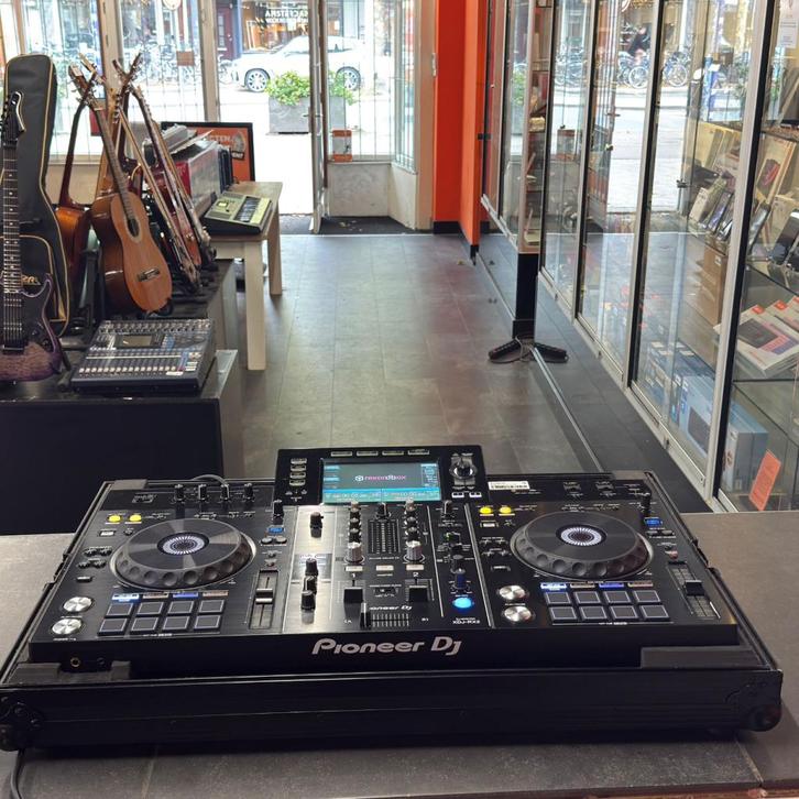 Pioneer XDJ-RX2 DJ Controller Inclusief Flightcase, Muziek en Instrumenten, Dj-sets en Draaitafels, Zo goed als nieuw