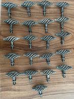 Set van 21 Vintage Metalen Knoppen, Ophalen, Gebruikt, IJzer, Klink of Kruk
