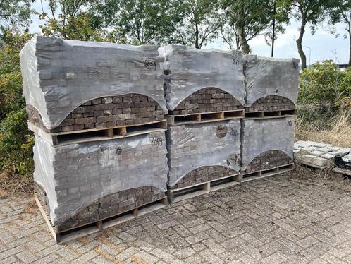 6000 gesmoorde antieke steen 19x5x18cm., Doe-het-zelf en Verbouw, Metselstenen, Gebruikt, Bakstenen, Ophalen