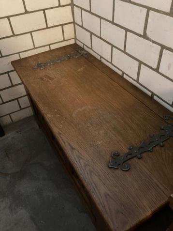 Eiken houten kist te koop beschikbaar voor biedingen