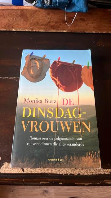 De Dinsdagvrouwen - Monika Peetz beschikbaar voor biedingen