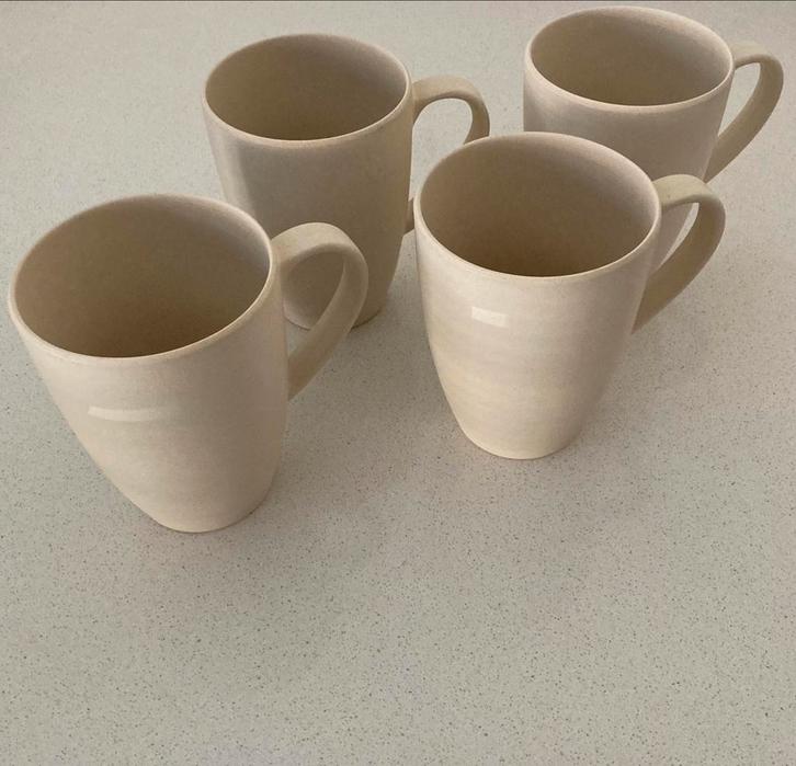 4 Point Virgule bekers met oor, Huis en Inrichting, Keuken | Servies, Zo goed als nieuw, Kop(pen) en/of Schotel(s), Effen, Overige materialen
