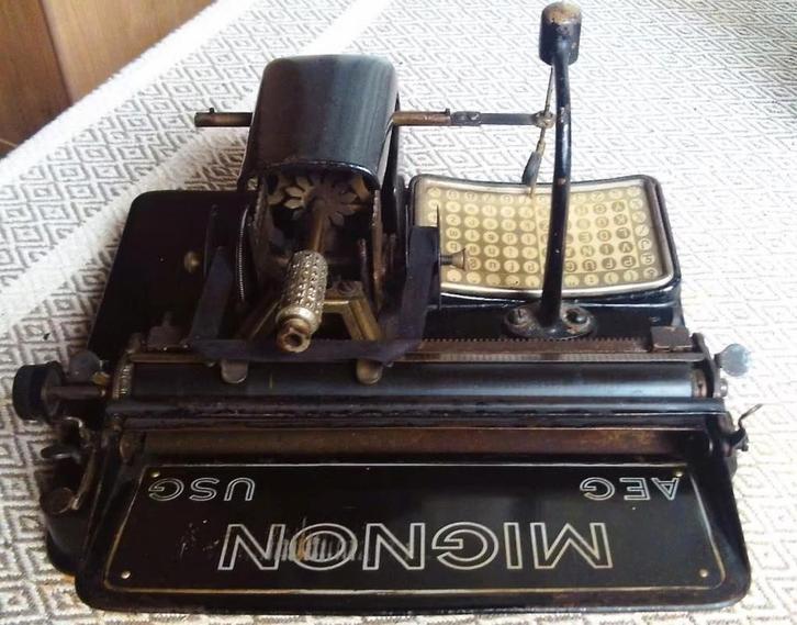 Antieke Mignon Typemachine, Antiek en Kunst, Antiek | Kantoor en Zakelijk, Ophalen of Verzenden