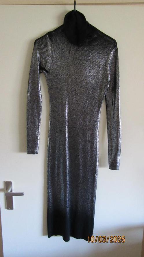 Zilveren Glitterjurk met Col – Party Ready!, Kleding | Dames, Jurken, Zo goed als nieuw, Maat 38/40 (M), Zwart, Onder de knie