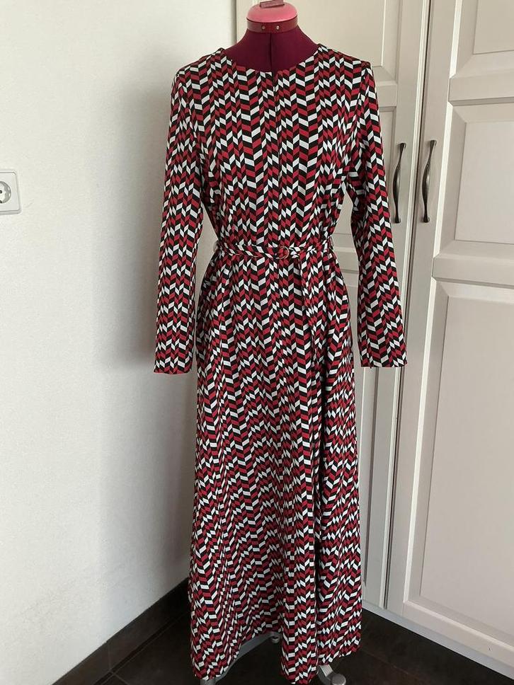 VANILIA jurk maat 36, Kleding | Dames, Jurken, Zo goed als nieuw, Maat 36 (S), Rood, Onder de knie, Ophalen of Verzenden