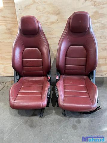 MERCEDES E A207 Cabrio rood interieur 2010-2016 beschikbaar voor biedingen