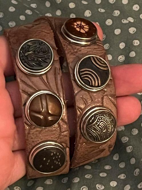 Noosa Amsterdam band M bruin motief / met 6 chunks, Sieraden, Tassen en Uiterlijk, Bedels, Zo goed als nieuw, Overige merken, Overige materialen