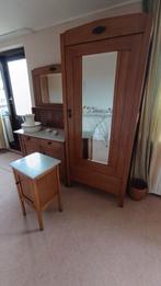 Antiek Nachtkastje, commode,met Marmeren Blad. Hangkast en, Antiek en Kunst, Ophalen