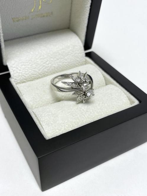 Witgouden Fantasie Ring 0.50 ct Briljant Geslepen Diamant, Sieraden, Tassen en Uiterlijk, Ringen, Zo goed als nieuw, Dame, 17 tot 18