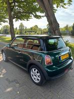 Mini Cooper R56 British Racing Green, Auto's, Mini, Voorwielaandrijving, 750 kg, 4 cilinders, 4 stoelen