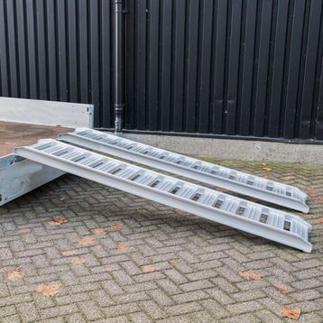 Laatste nieuwe set Aluminium Oprijplaten , weg = pech beschikbaar voor biedingen