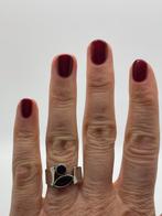 Z321 Prachtige zilveren ring rode stenen maat 17,5, Sieraden, Tassen en Uiterlijk, Ringen, Ophalen of Verzenden, X, Dame, Zilver