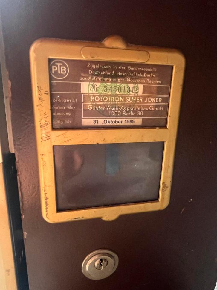 Rototron Super Joker Gokkast - 1985, Verzamelen, Automaten | Gokkasten en Fruitautomaten, Gebruikt, Overige munten, Met sleutels
