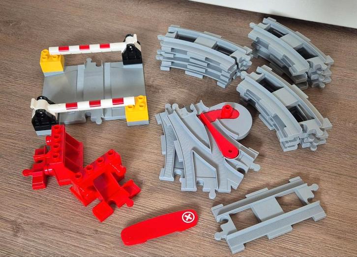 2 x Lego Duplo treinrails Set 10882, Kinderen en Baby's, Speelgoed | Duplo en Lego, Zo goed als nieuw, Duplo, Ophalen