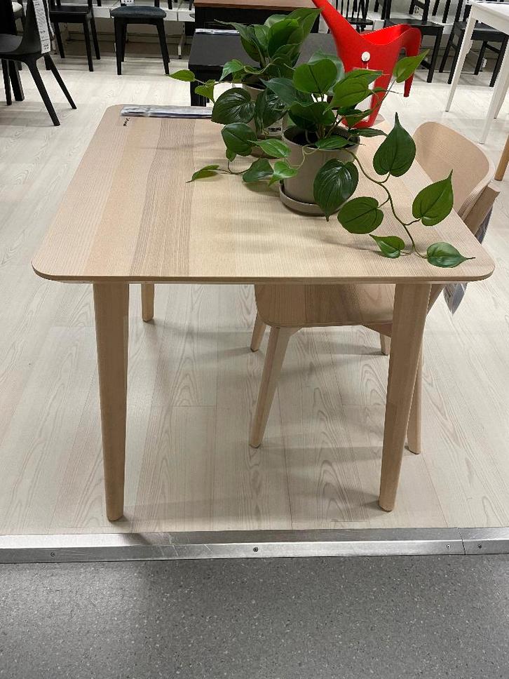 Eettafel IKEA Lisabo, Huis en Inrichting, Tafels | Eettafels, Zo goed als nieuw, 50 tot 100 cm, 50 tot 100 cm, tot twee personen