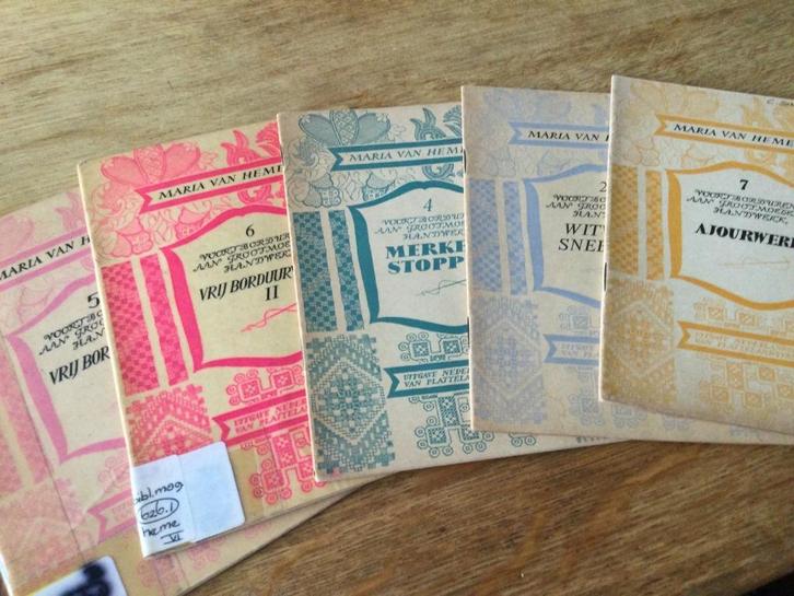 Zeer oude borduurboekjes, Hobby en Vrije tijd, Borduren en Borduurmachines, Overige typen, Ophalen of Verzenden