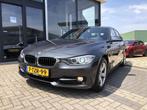 BMW 3-serie 320i 170PK HE SPORT : LEER/CLIMA/PDC/ PDC/S&S/ME, Achterwielaandrijving, 4 cilinders, Handgeschakeld, 19 km/l