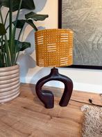 Unieke Tafellamp met Afrikaanse Modderdoek Kap, Huis en Inrichting, Lampen | Tafellampen, Ophalen of Verzenden, Nieuw, Hout, 50 tot 75 cm