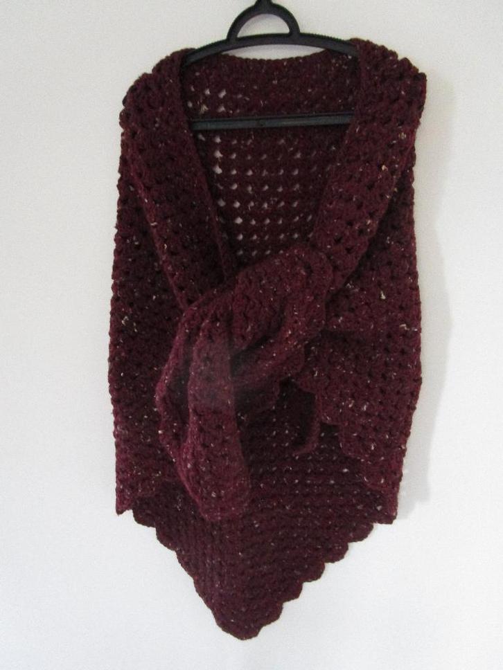 Gehaakte stola/omslagdoek.handwerk,, Kleding | Dames, Mutsen, Sjaals en Handschoenen, Nieuw, Sjaal, Maat 38/40 (M), Ophalen of Verzenden