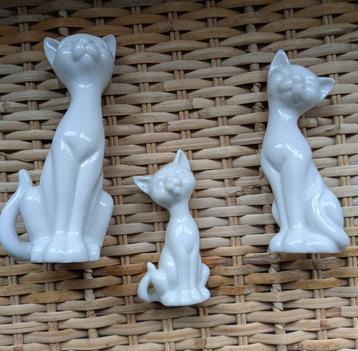 Vintage kattenfamilie katten beeldjes beschikbaar voor biedingen