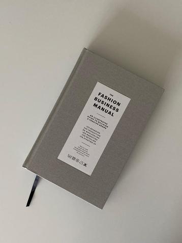The Fashion Business Manual boek  beschikbaar voor biedingen