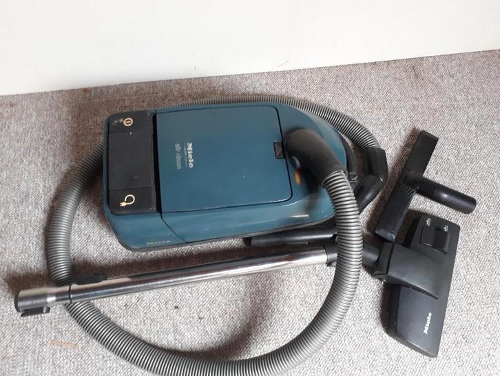 Miele stofzuiger, Witgoed en Apparatuur, Stofzuigers, Gebruikt, Stofzuiger, 1200 tot 1600 watt, Stofzak, Ophalen