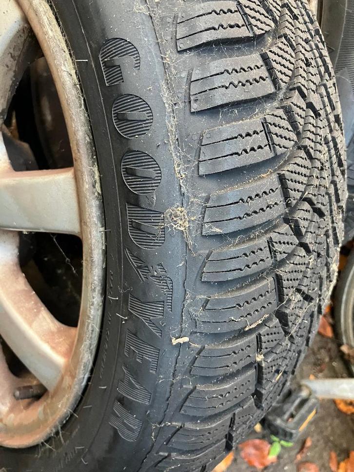 Winterbanden +velg Peugeot 206 / 207 / 306 / 307 / 208 / 308, Auto-onderdelen, Banden en Velgen, Banden en Velgen, Winterbanden