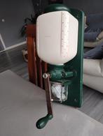 Antieke wand koffiemolen goedwerkend, Antiek en Kunst, Antiek | Keukenbenodigdheden, Ophalen of Verzenden