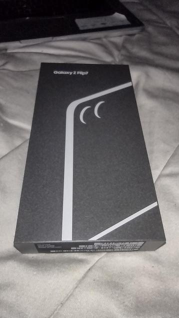 Samsung Galaxy Z Flip7 nieuw in doos beschikbaar voor biedingen