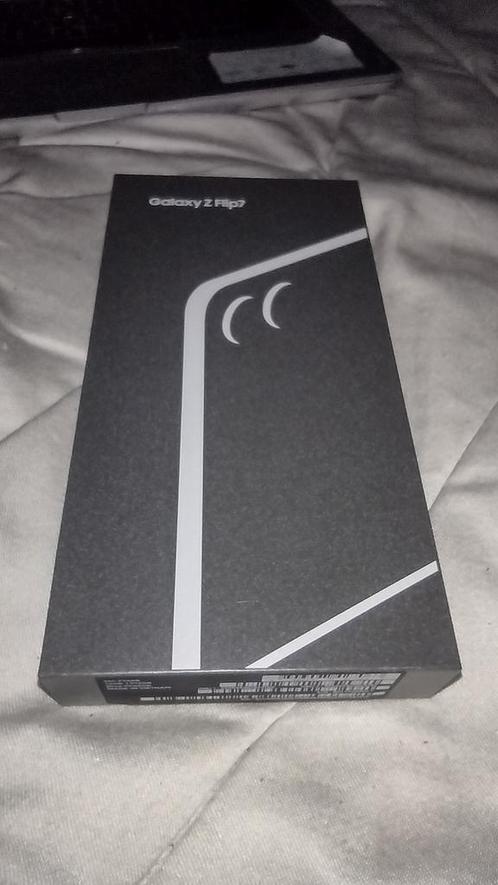 Samsung Galaxy Z Flip7 nieuw in doos, Telecommunicatie, Mobiele telefoons | Samsung, Nieuw, Galaxy Z Flip, 512 GB, Blauw, Ophalen