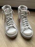 Nike blazers high maat 38, Kleding | Dames, Schoenen, Ophalen of Verzenden, Zo goed als nieuw, Sneakers of Gympen