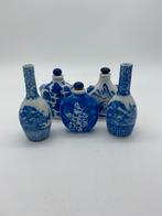 Chinese blauw witte snuifflesjes, Antiek en Kunst, Verzenden