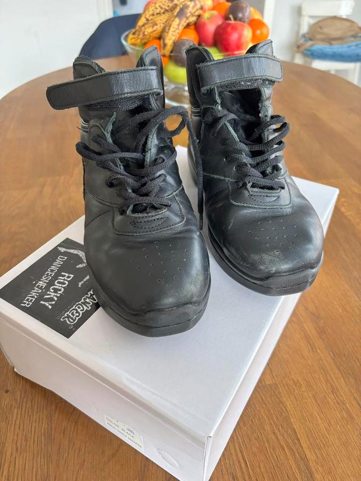 Danssneakers - Rocky Dance Sneaker - Maat 38, Sport en Fitness, Dansen, Gebruikt, Schoenen, Ophalen of Verzenden