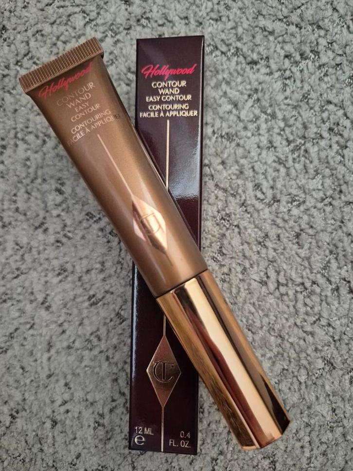 CHARLOTTE TILBURY fullsize medium contour wand make-up, Sieraden, Tassen en Uiterlijk, Uiterlijk | Cosmetica en Make-up, Zo goed als nieuw