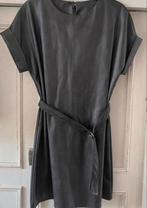 Zwart jurkje skai-leer nieuw! Maat s/m, Kleding | Dames, Ophalen of Verzenden, Nieuw, Zwart, Boven de knie