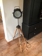 Vloerlamp(theater), Nieuw, Hout, 100 tot 150 cm, Ophalen