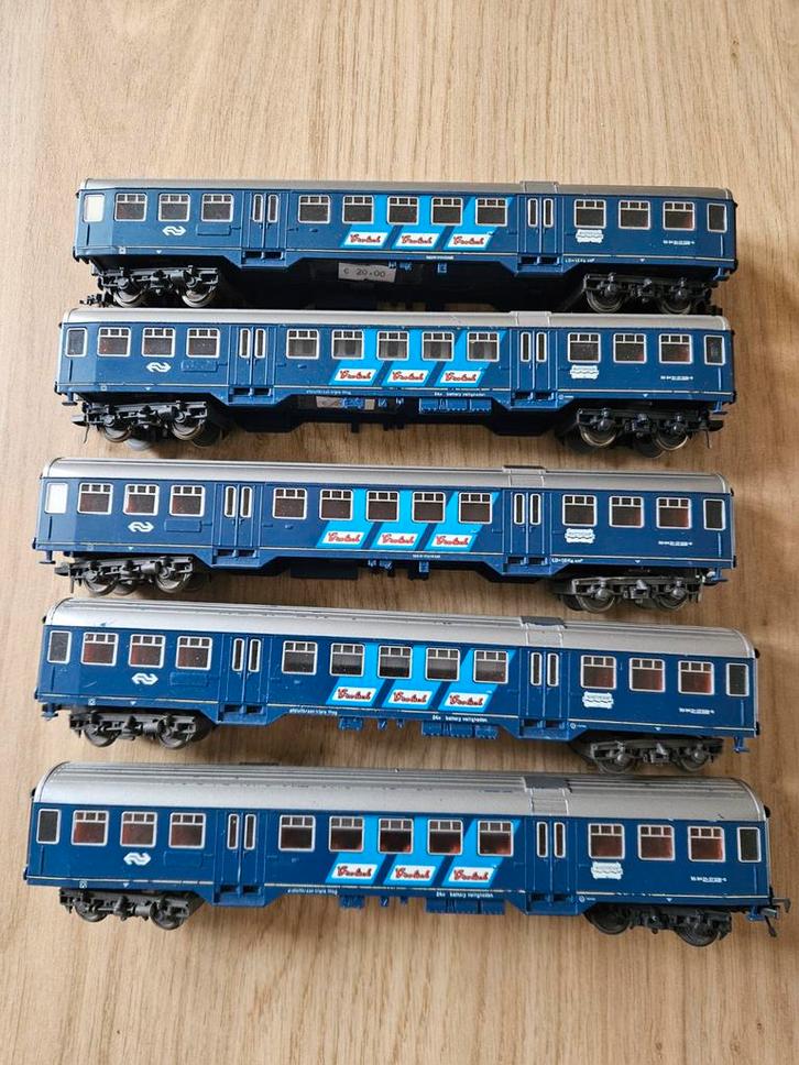 Set van 5 blauwe NS rijtuigen van Fleischmann., Hobby en Vrije tijd, Modeltreinen | H0, Gebruikt, Wagon, Gelijkstroom, Fleischmann