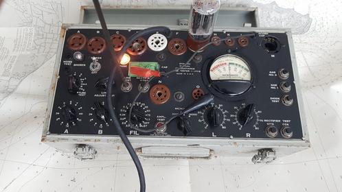 Buizentester tubetester I-177,B. Inclusief Adapter Set., Audio, Tv en Foto, Buizenversterkers, Buis of Buizen, Ophalen
