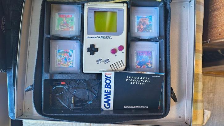 Nintendo Gameboy DMG-01 1989 met spellen en tas, Spelcomputers en Games, Spelcomputers | Nintendo Game Boy, Gebruikt, Game Boy Classic