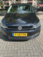 Volkswagen Touran 1.6 TDI 7-DSG 2016 Zwart  7 Persoons, Auto's, Stof, Zwart, 7 stoelen, Diesel