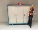 Vintage Barbie garderobe kast, met inhoud en Barbie, Verzamelen, Poppen, Ophalen of Verzenden, Gebruikt, Fashion Doll