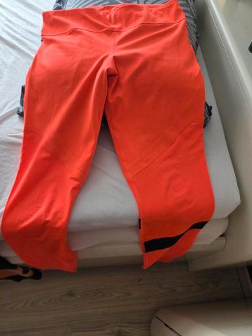 Sportleggings echt super netjes ! beschikbaar voor biedingen