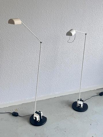 Vintage Set van 2 Lumina Vloerlampen Italiaans Design  beschikbaar voor biedingen