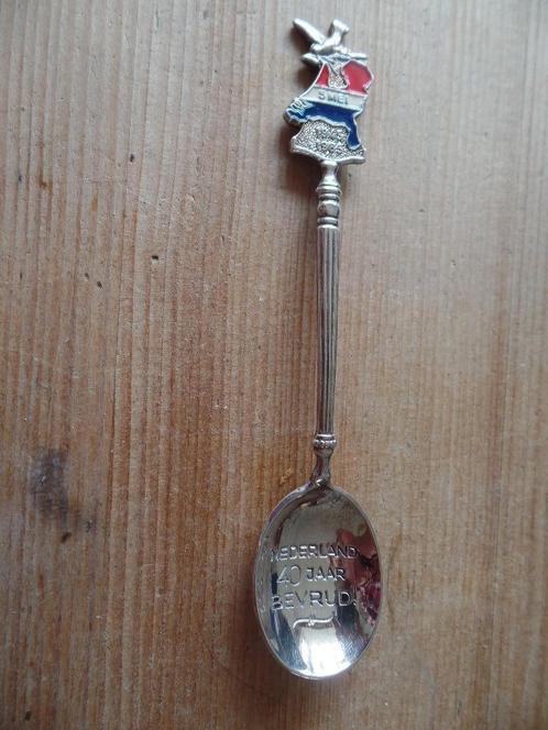 5 mei bevrijdings lepeltje 1945-1985, Verzamelen, Militaria | Algemeen, Overige soorten, Overige typen, Nederland, Ophalen of Verzenden